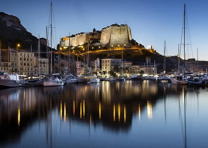 Apartment De Charme Sur La Marina De Bonifacio (Corsica)